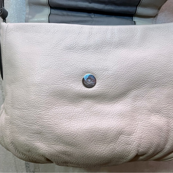 Marc by Marc Jacobs New Q Lil Ukita Leather Crossbody, very very good condition - Picture 5 of 16